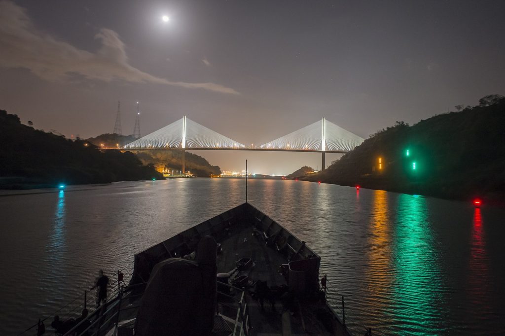 Night view of Centennial Bridge