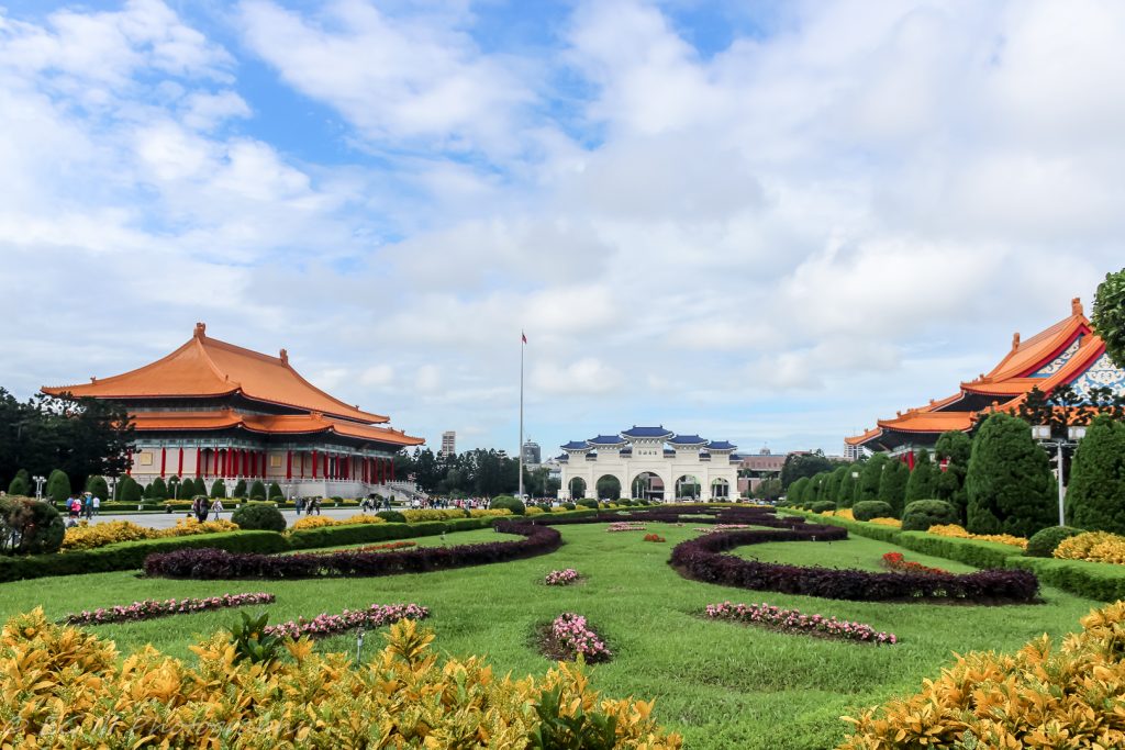 Chiang Kai Shek Memorial courtyard