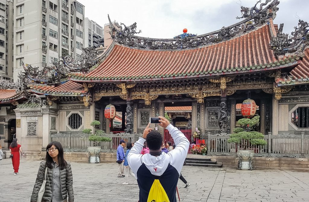 Longshan Temple daytime